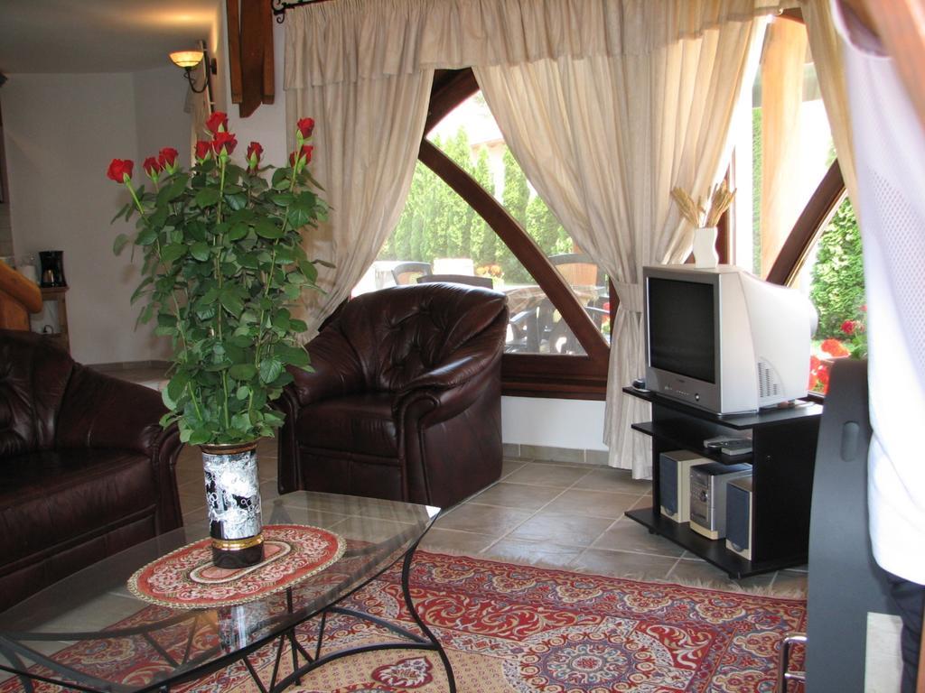 Hajdu Apartman 1. Хайдусобосло Номер фото